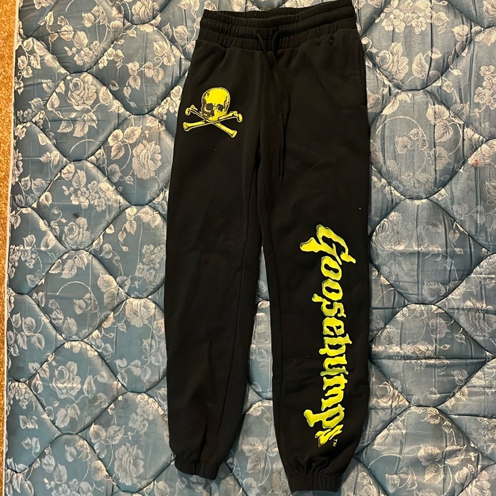 These are some sweatpants that i am currently selling!
